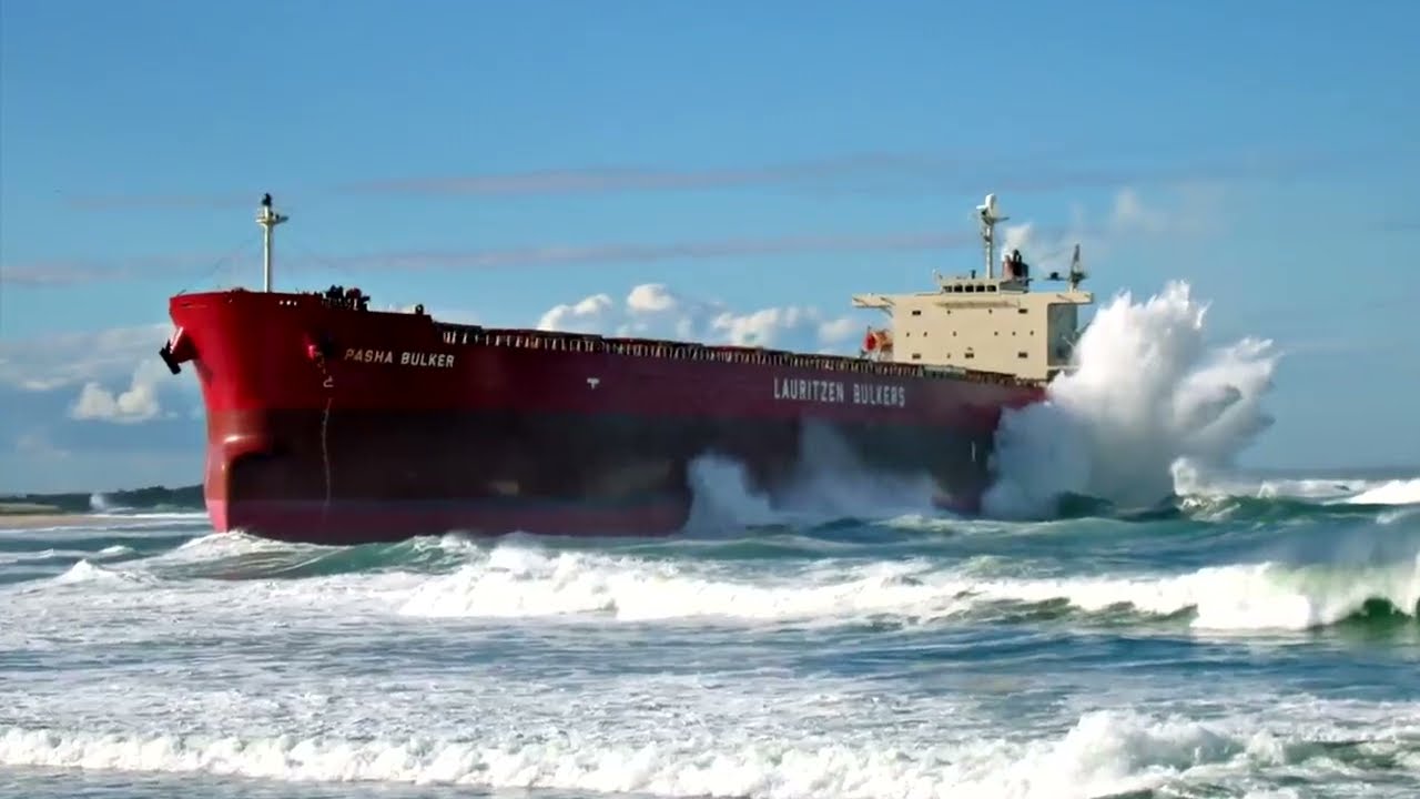12 Most Amazing And Incredible Ships Accidents