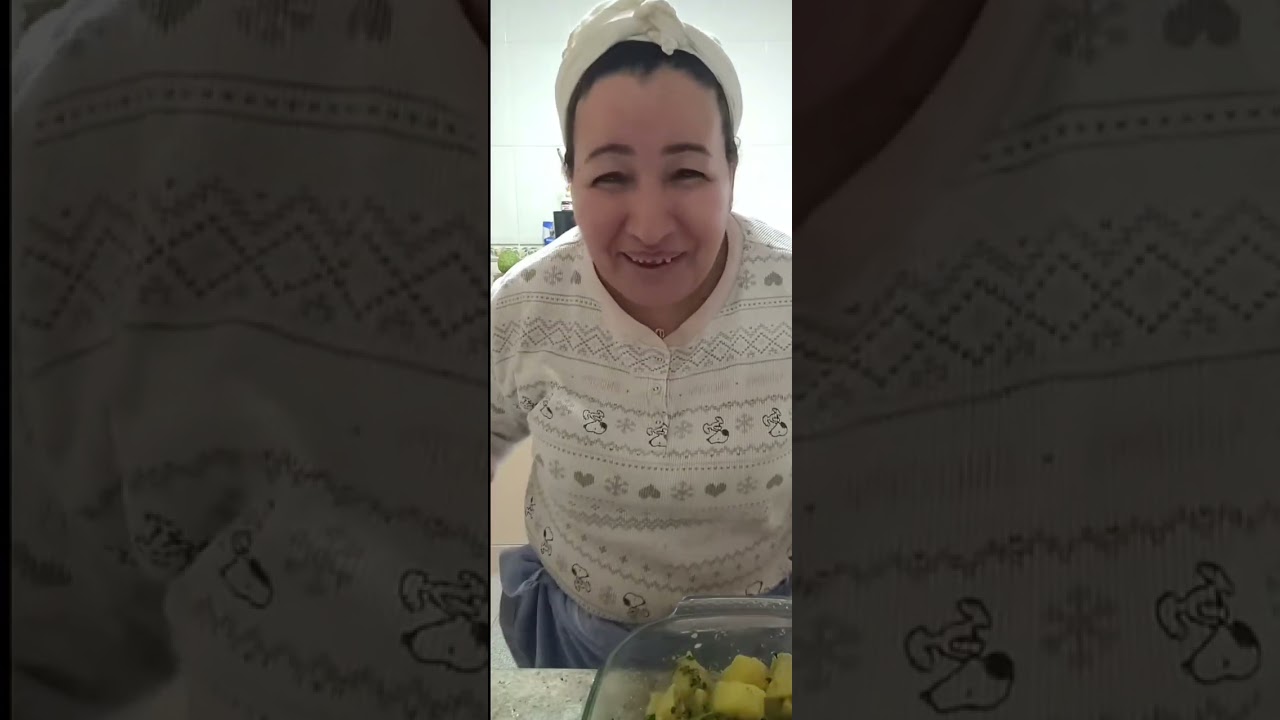 اجيو نوجدو فطور مجموعين نضحكو ونقشبو طريقة الكسكس والبغرير رائع وكيشهي مشاء الله 😘😘