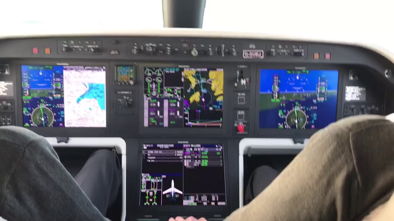 Embraer Legacy 500 Cockpit Landung Belfast
