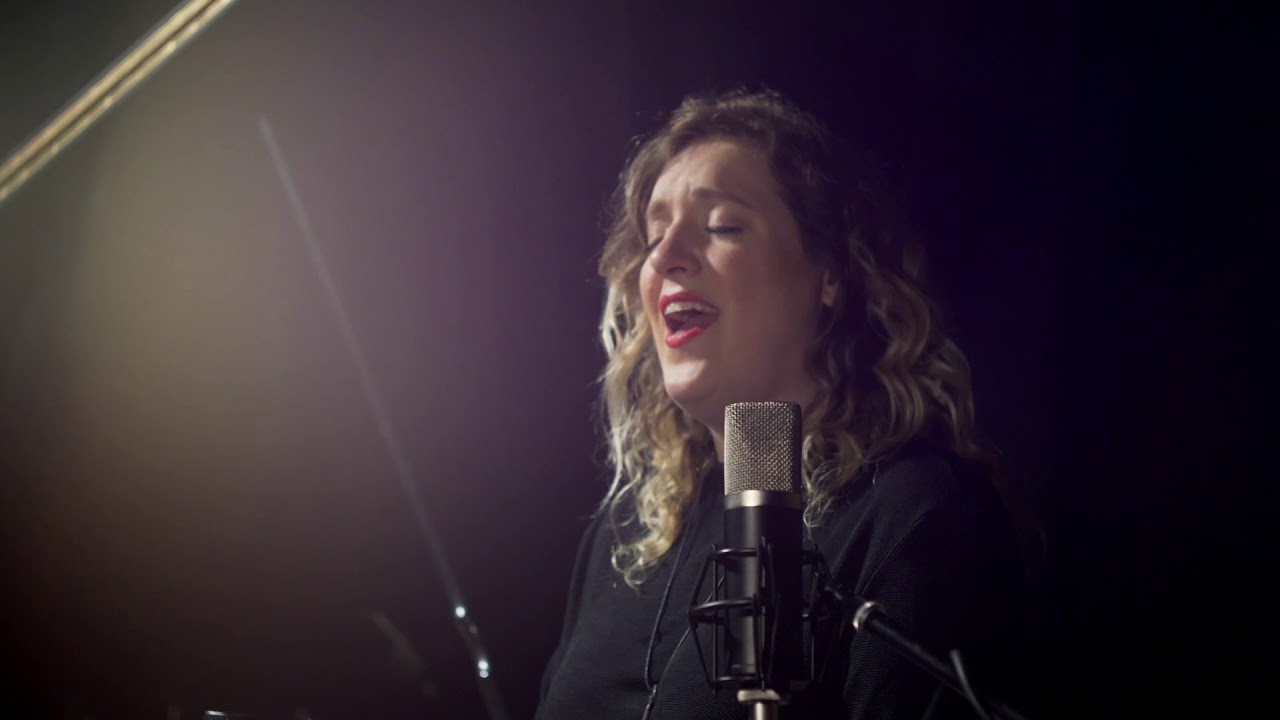 Sabrina Halde et Éloi Painchaud en performance Chez Georges-Émile OFF | Place des Arts