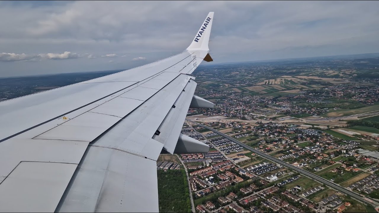 Ryanair 737 MAX 8 Full Approach and Landing at Krakow Airport - 21/04/25
