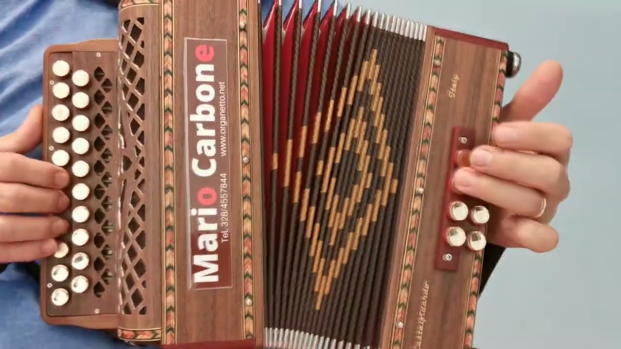 8 Bassi - BELLA FIGGHIOLA - 8va alta - Brano - Figliola  Spagna - organetto - Spagna -