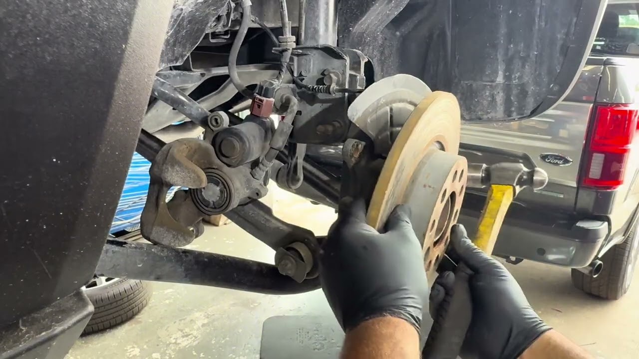 Jeep renegade 2018 cambio de discos y pastillas de frenos trasero con freno electrónico #brake