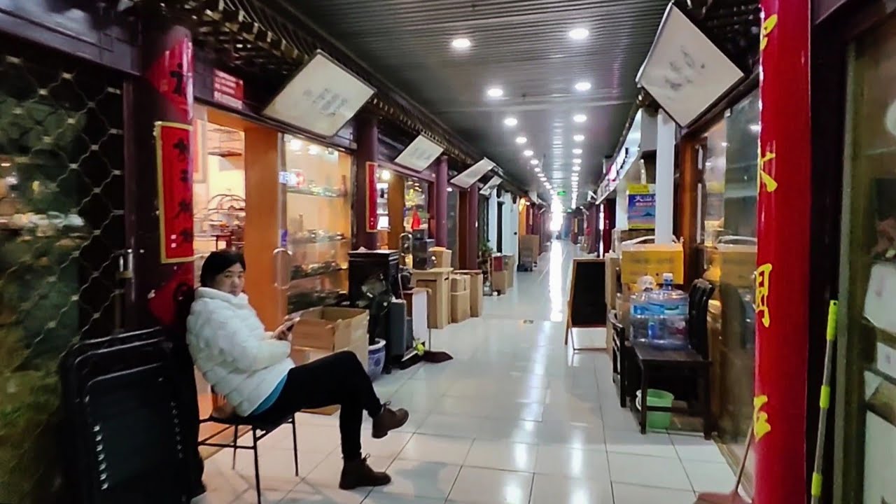 廃墟!?客の消えた中国上海の天山茶城が衝撃すぎた‼商店街から読み取る中国経済の実態