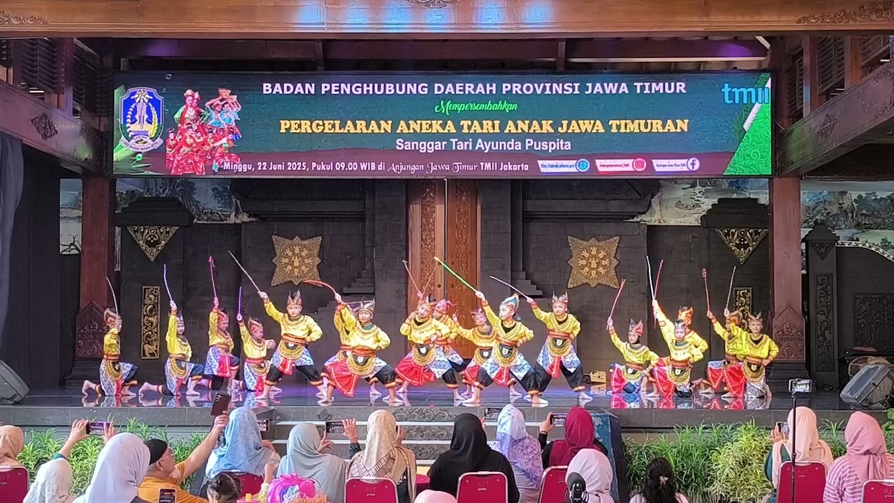 Tari Ujung Tiban -Anjungan Jawa Timur