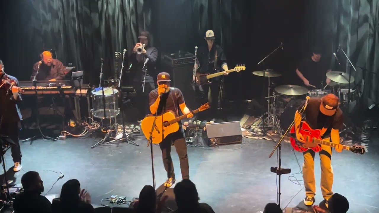 Jean François Pauzé - Live au Théâtre Petit Champlain 2025