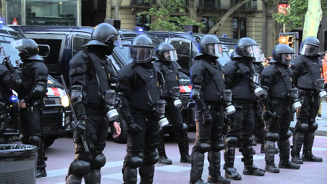 Can Vies: Manif 31-5-14 'Si s'acosten a la línia policial farem servir els gasos. I tot canvia'