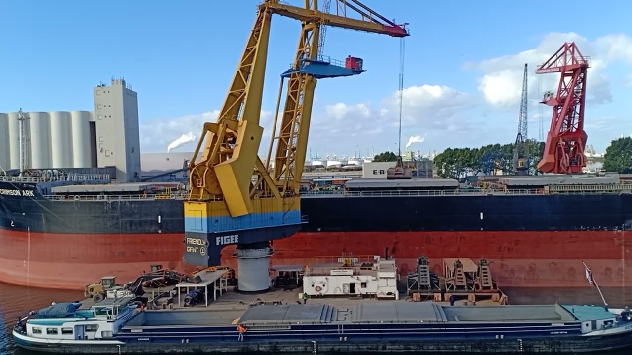 BULK CARRIERS DISCHARGING & LOADING THRU CRANE BARGES/CRANE PONTOONS