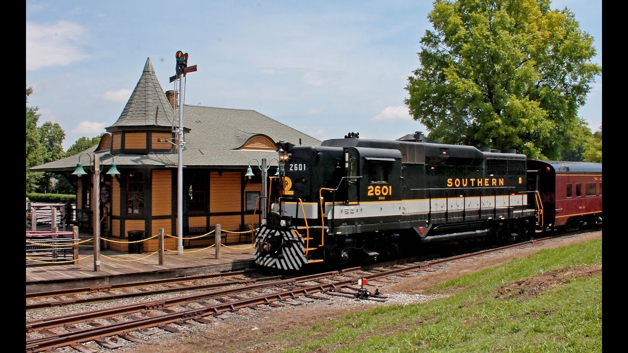 Southern #2601 - A History of the High Hood GP30