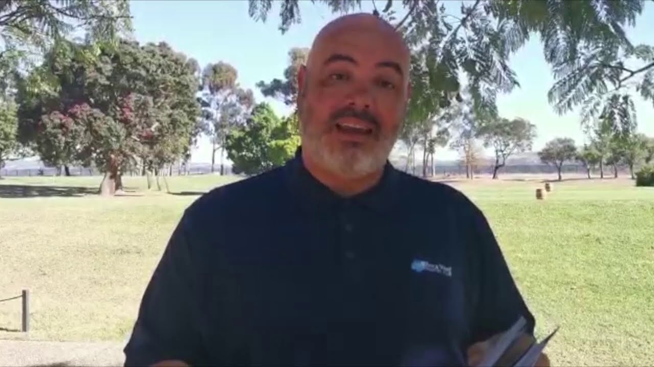 Louis discuss golf rules relating to Burrowing Animals