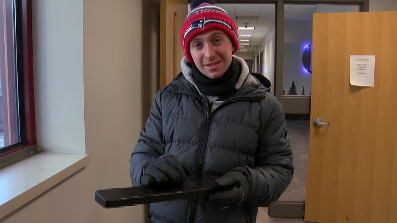 Meteorologist Tony Nargi tries cold weather experiments: banana, pants