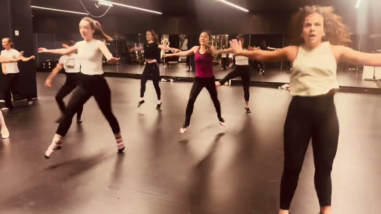 Love The Hell Out of You/Lewis Capaldi/jazz/choreo by Adriana Lalinde