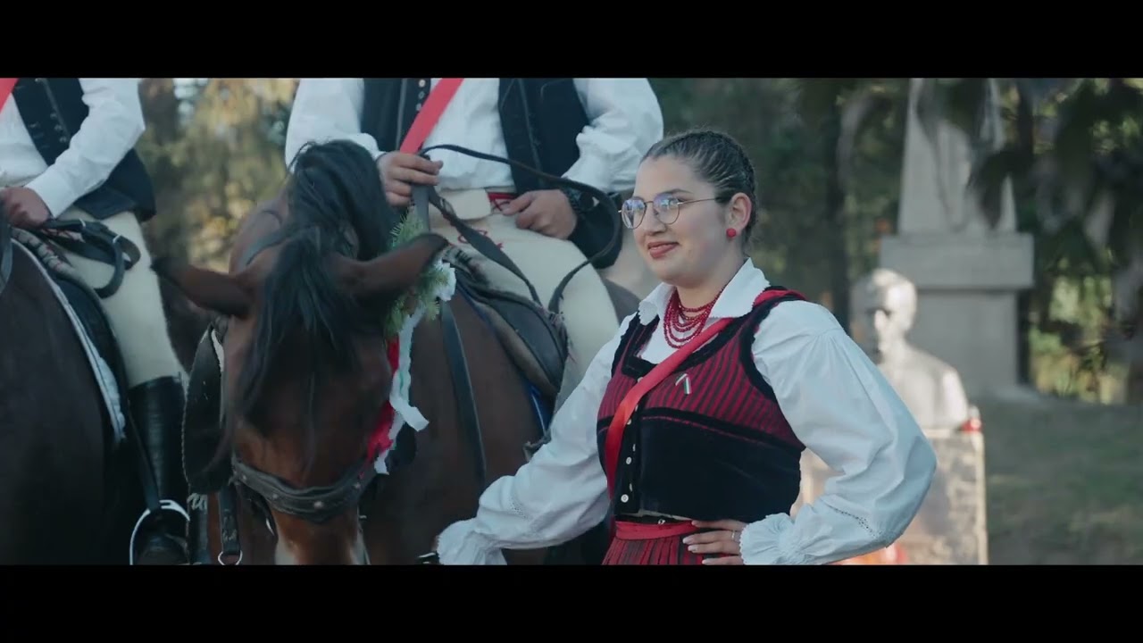 Sz&uuml;reti b&aacute;l 2025