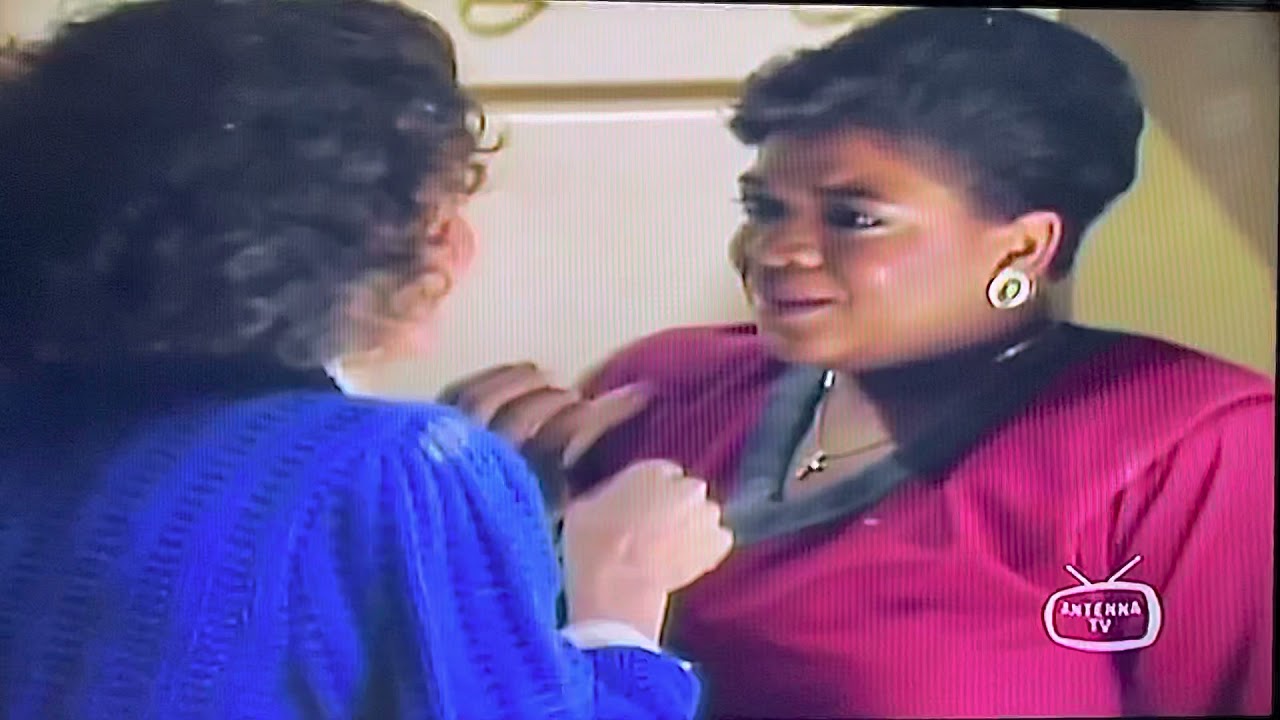 Nell Carter & Phyllis Frelich Profound Performance of Ave Maria