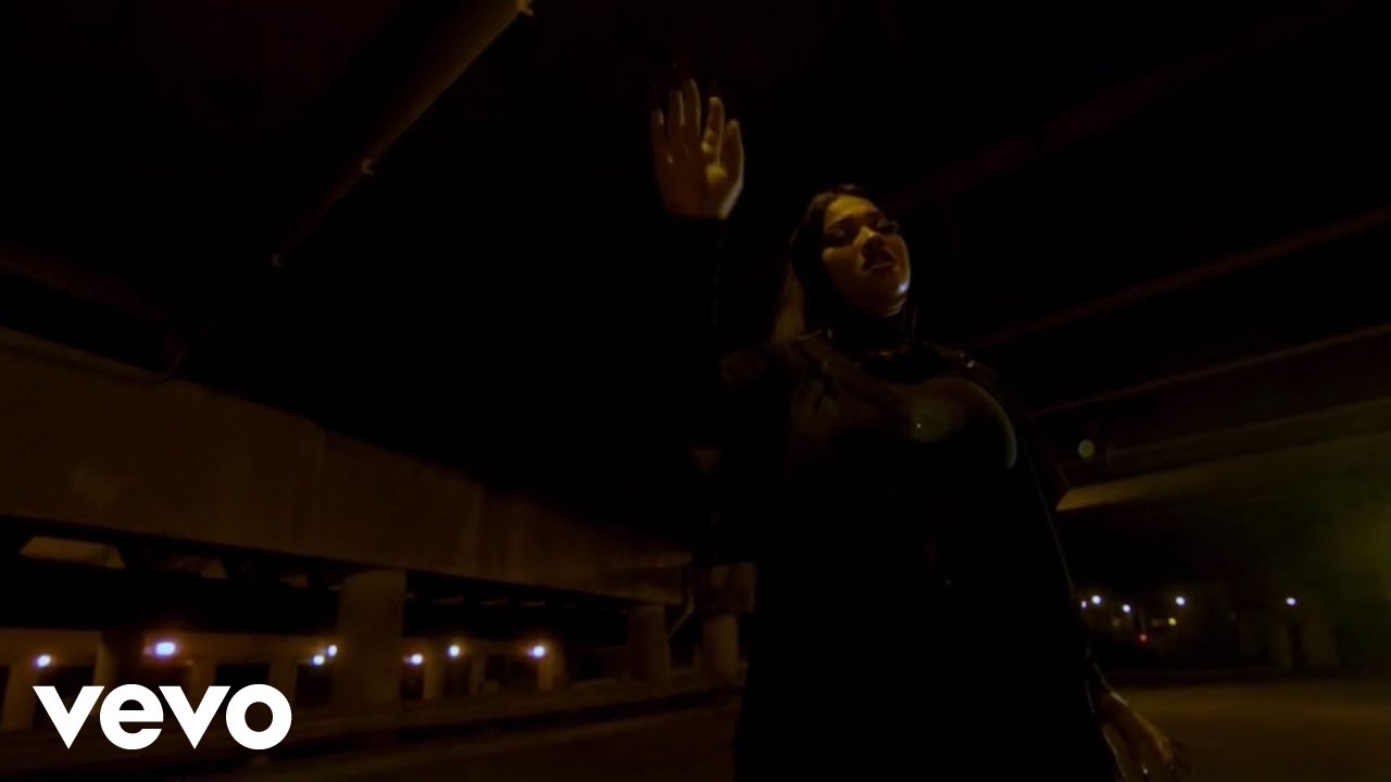 Benita - Toxic (Official Music Video)