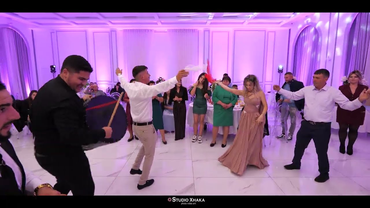 Krushqia ne Valle - Major & Esmeralda - Sindi Yzeiri, Gezim Dervishi, Armando Qafa | STUDIO XHAKA