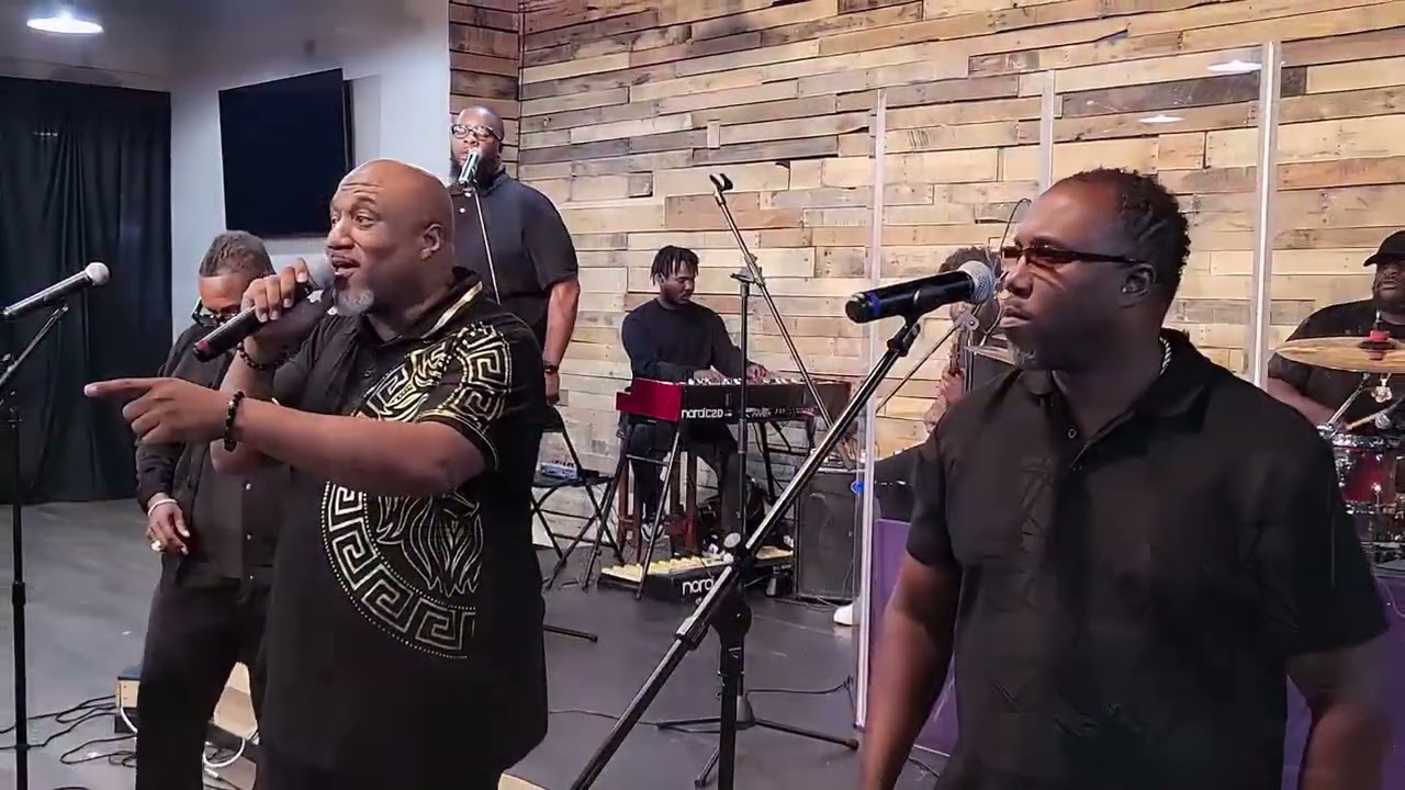 The Williams Singers...The Medley
