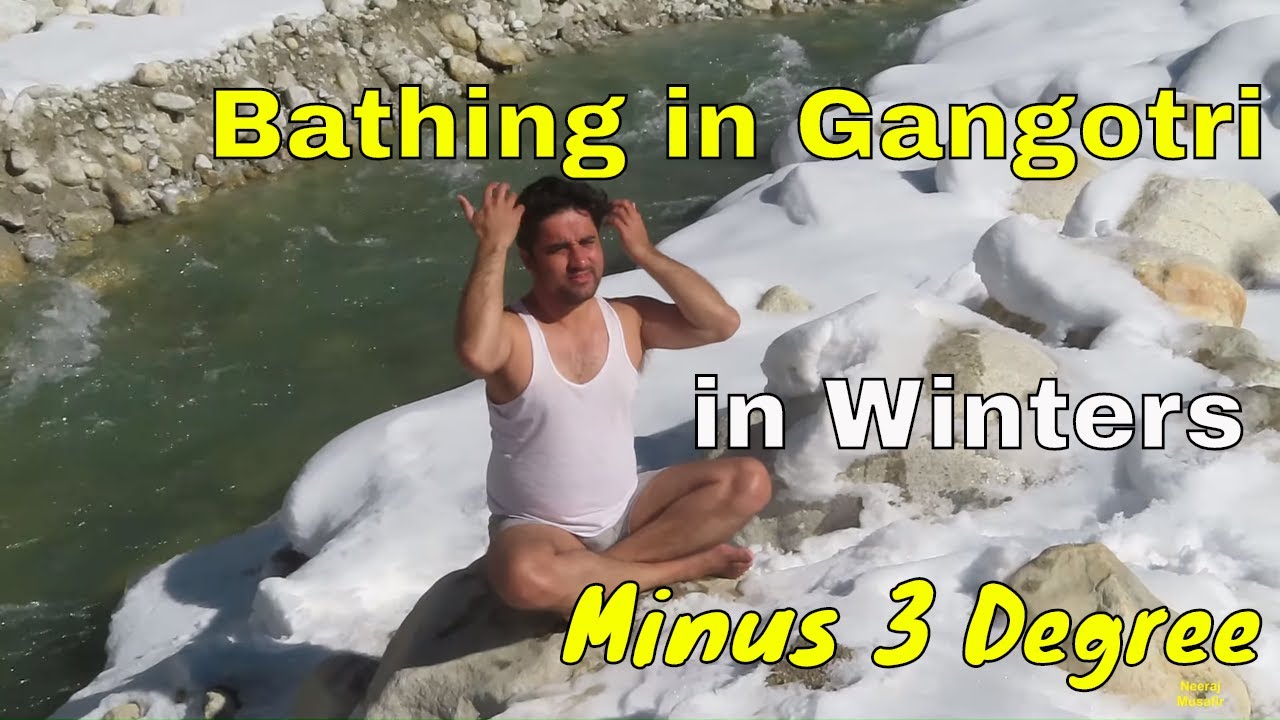 Bathing in Gangotri in Winters || Minus 3 Degree Temperature