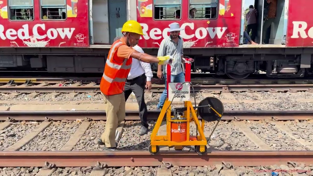 Eastern Railway Innovation  |   Portable Gauge Face Lubricator