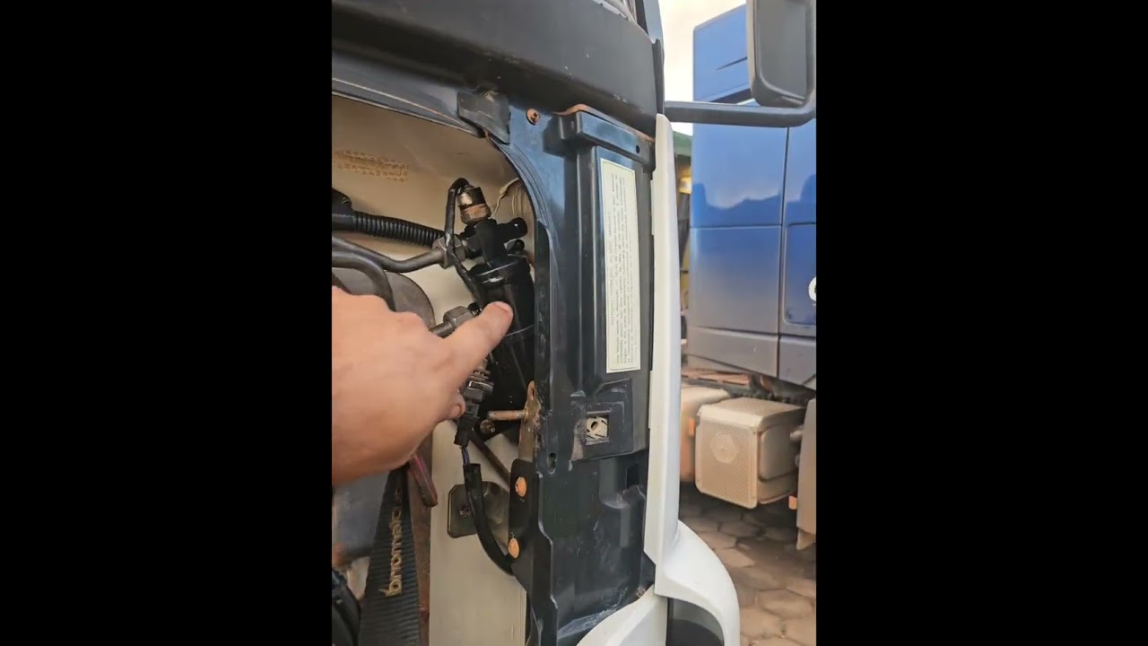 Manutenção ar condicionado Axor 3131