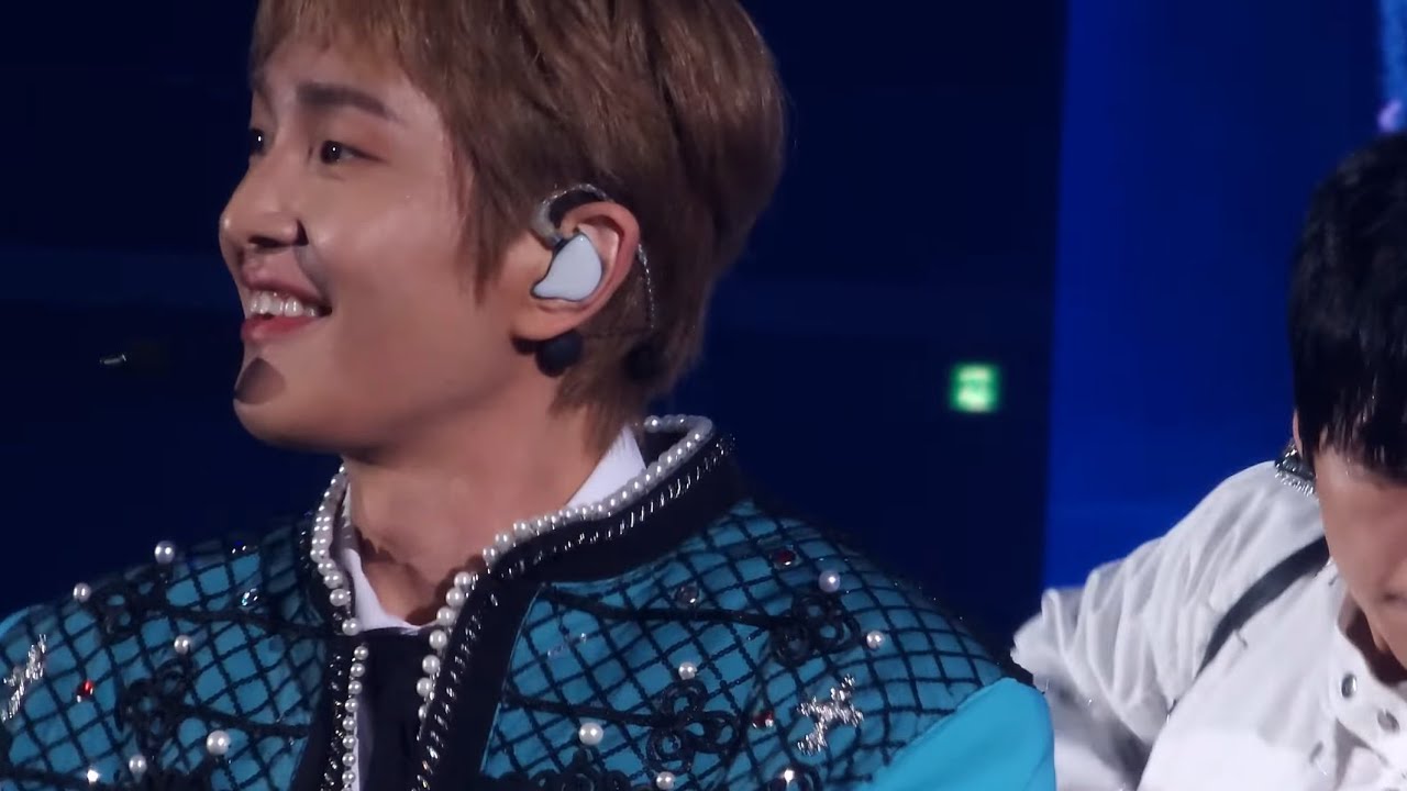 250524 Poet│Artist+View+JUMP+CØDE+Everybody+멘트+Prism+데리러 가│SHINee WORLD Ⅶ[E.S.S.A.Y] 중콘 첫번째 구다리♡