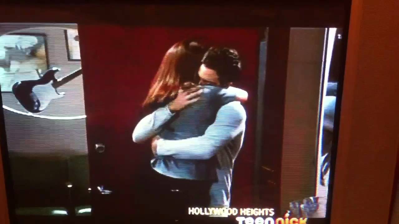 Hollywood Heights - LEDDIE MOMENT