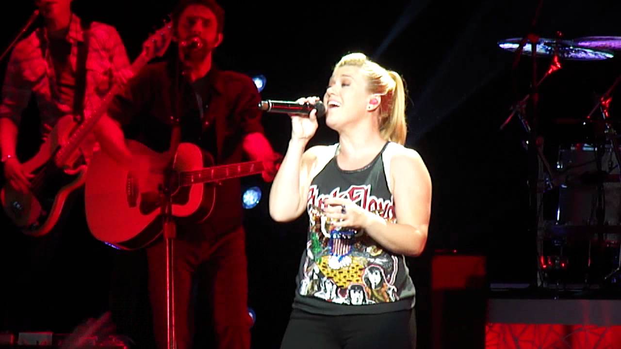 Kelly Clarkson - We Are Young (Fun. Cover) - Detroit, MI - 8/10/12