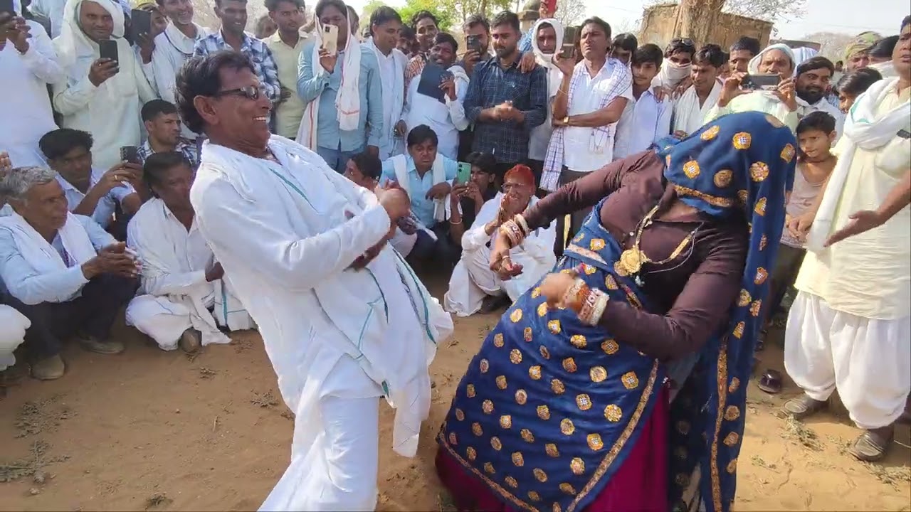 मीणा संस्कृति गीतों के साथ में शानदार डांस