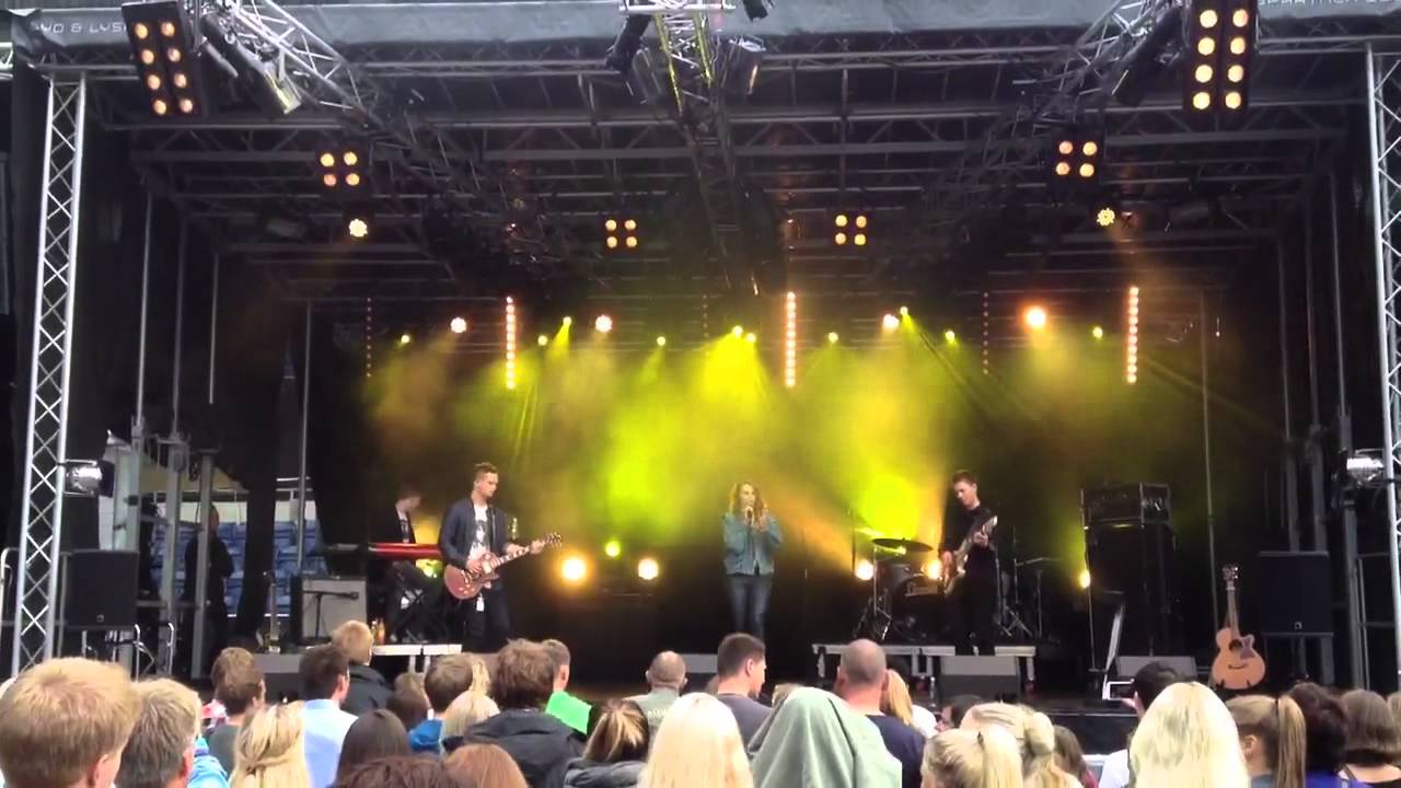 Jenny Langlo @ Jugendfest - Building an aeroplane og Aanoth