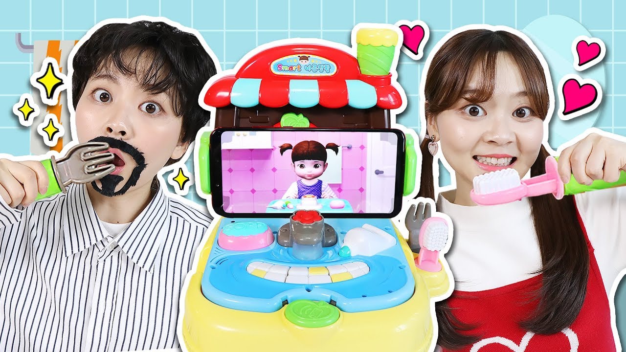 小伶和爸爸一起玩小豆子餐盤玩具遊戲！Kongsuni Plate Brushing Teeth Toy 小伶玩具 | Xiaoling toys