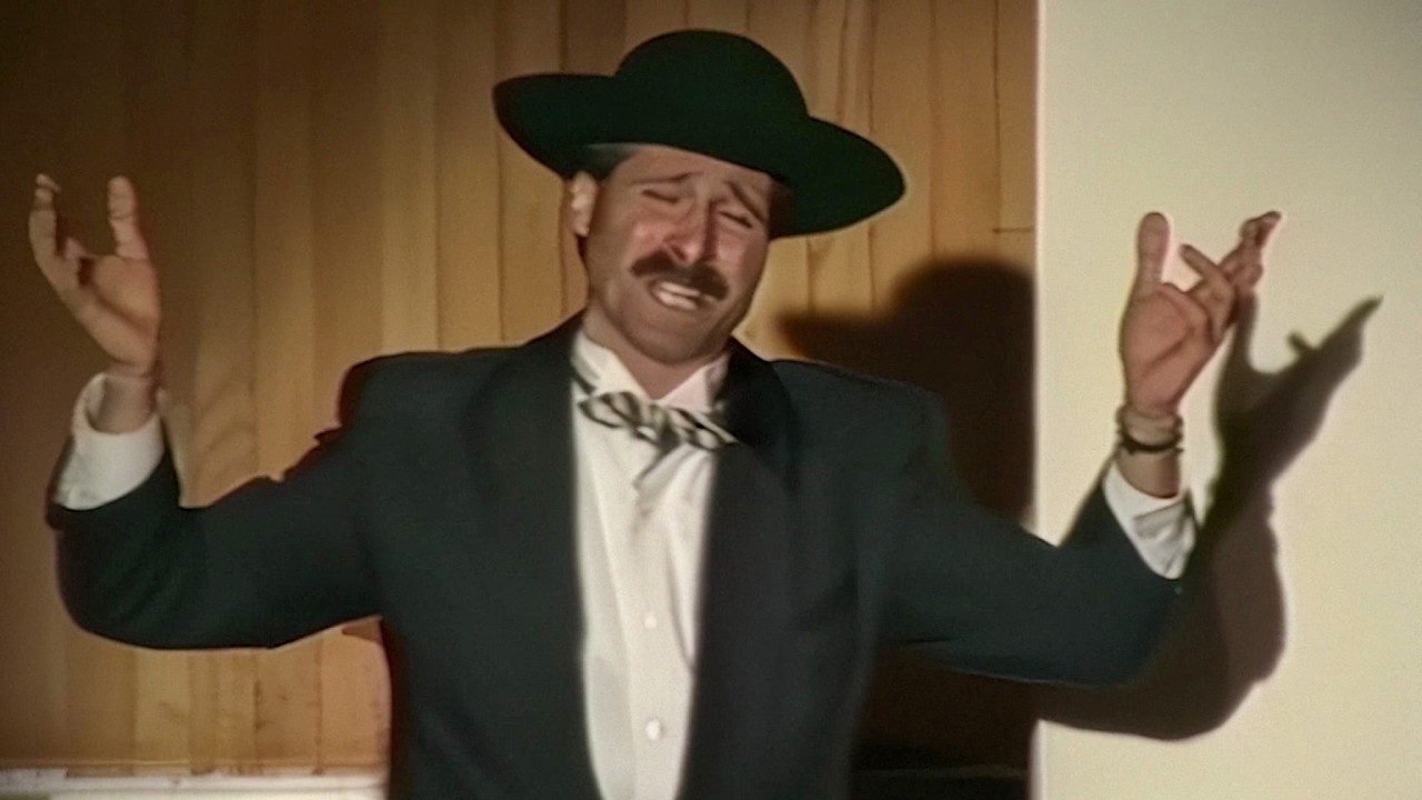 Louie Sings Neapolitan Love Songs