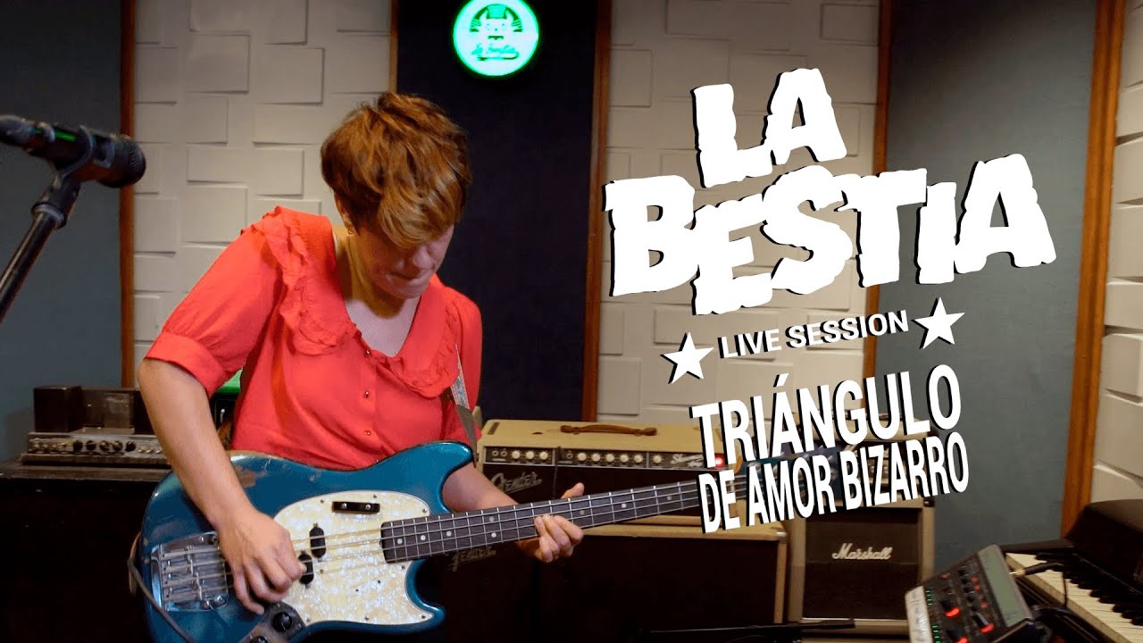 Triángulo de Amor Bizarro - Barca Quemada  (La Bestia Live Session)