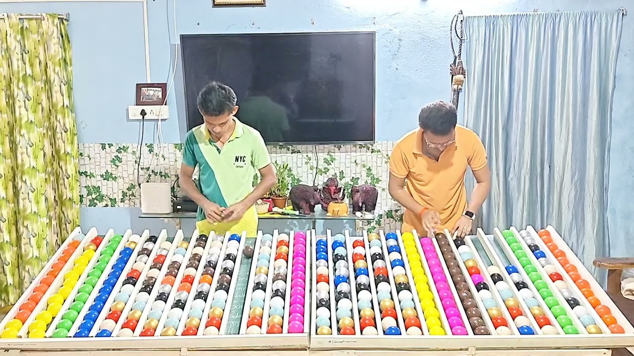 #Colour