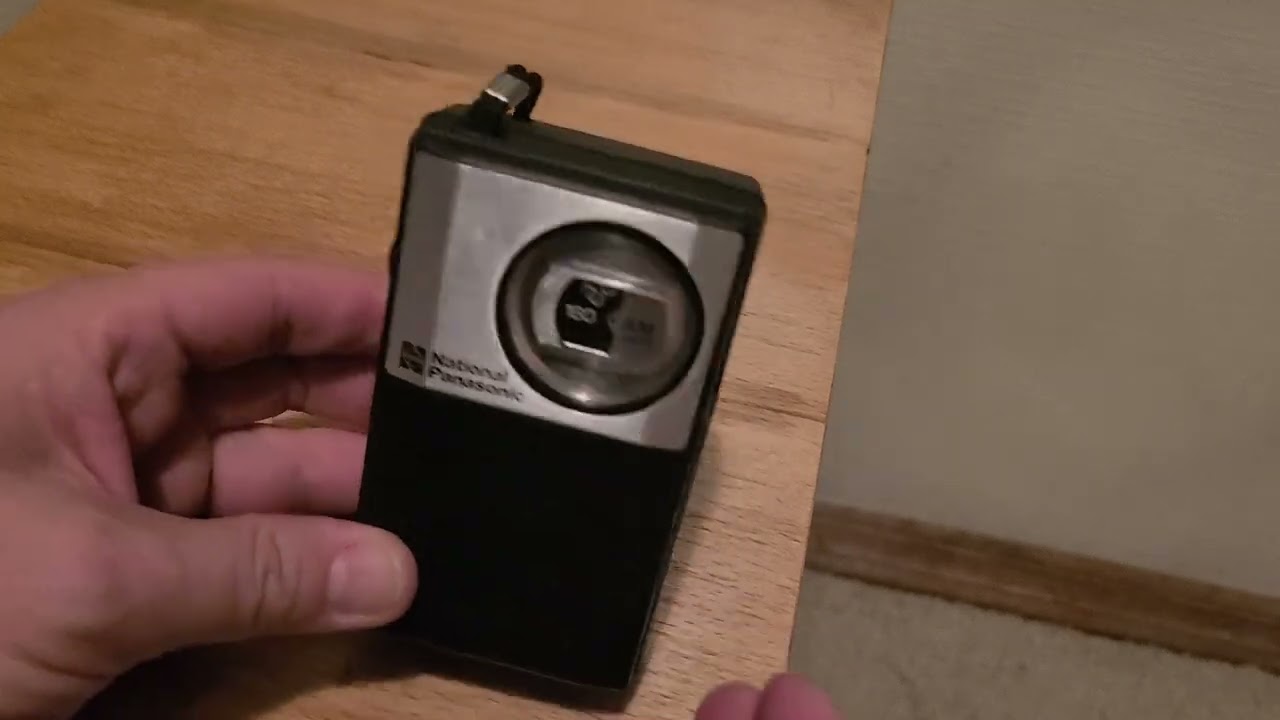 AM Radio National Panasonic R-1018 Рабочий? Проверим. (Reception Demo)