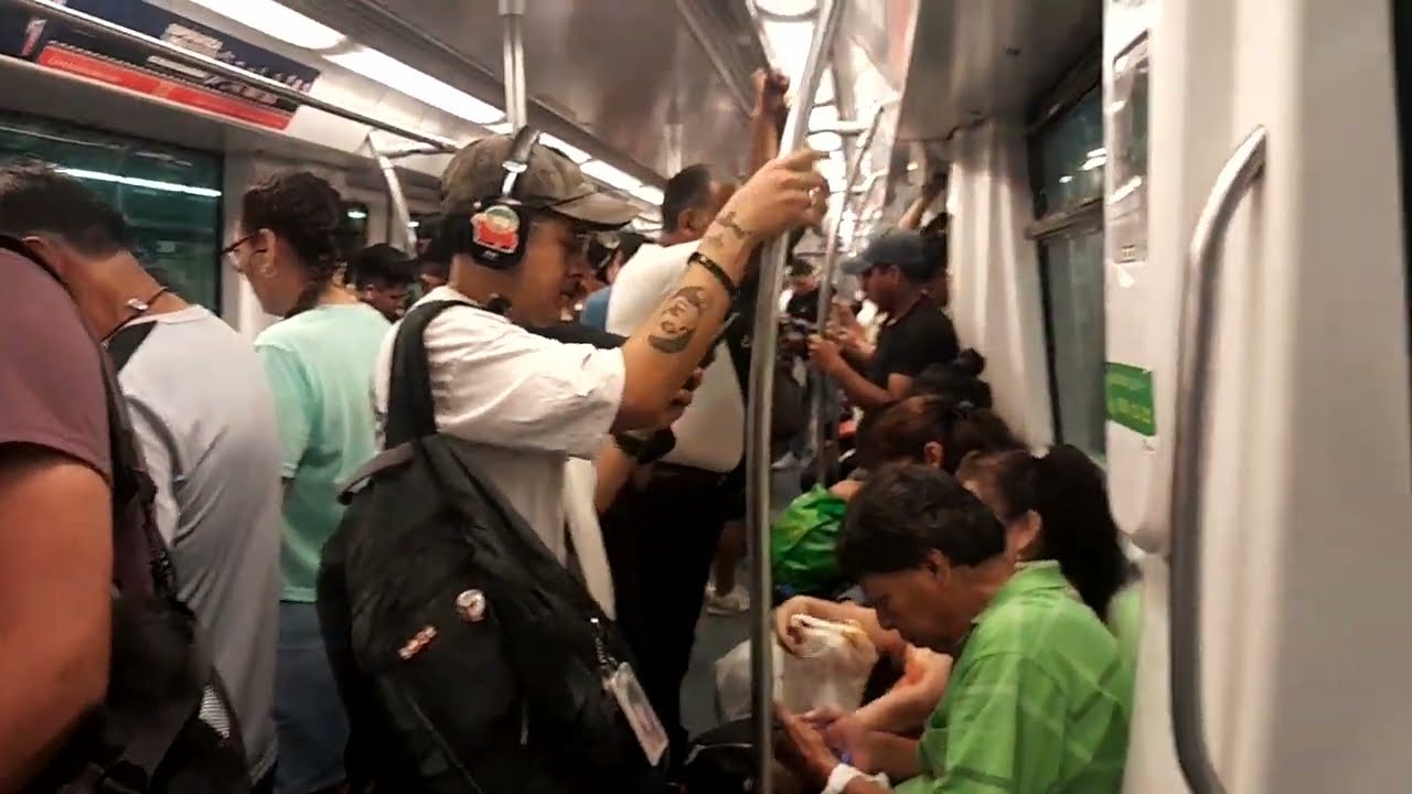 Seguimos viajando en la LINEA 1 del METRO DE LIMA.Desde la Estación Miguel Grau hasta Cabitos.
