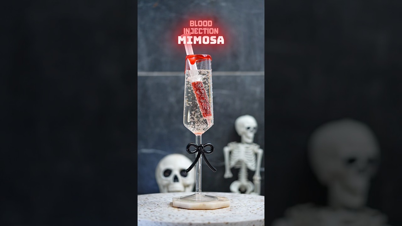 Blood Injection Mimosa! 👻🩸💉#halloween #mimosa #cocktail #bar #bartender #cocktailbar #drink