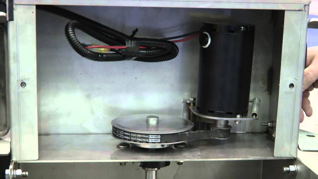FISHER® STEEL-CASTER™ Stainless Steel Hopper Spreader Demo