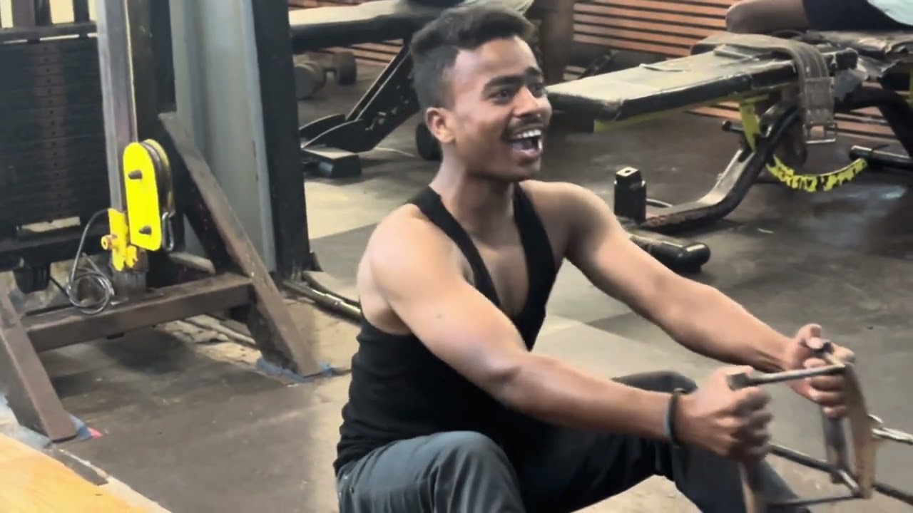 Back workout full bakchodi ke sath😝😂#youtube #dailyvlog #vlog #shareit 