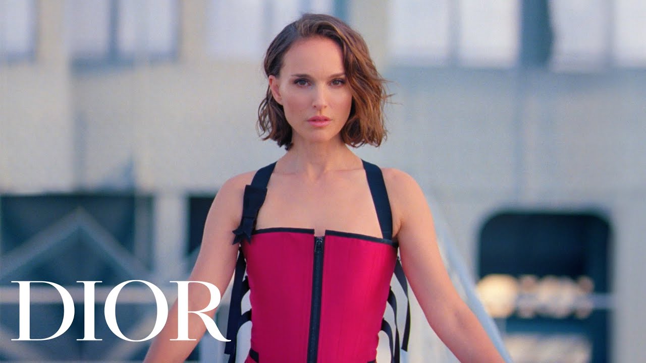 The New Miss Dior Essence