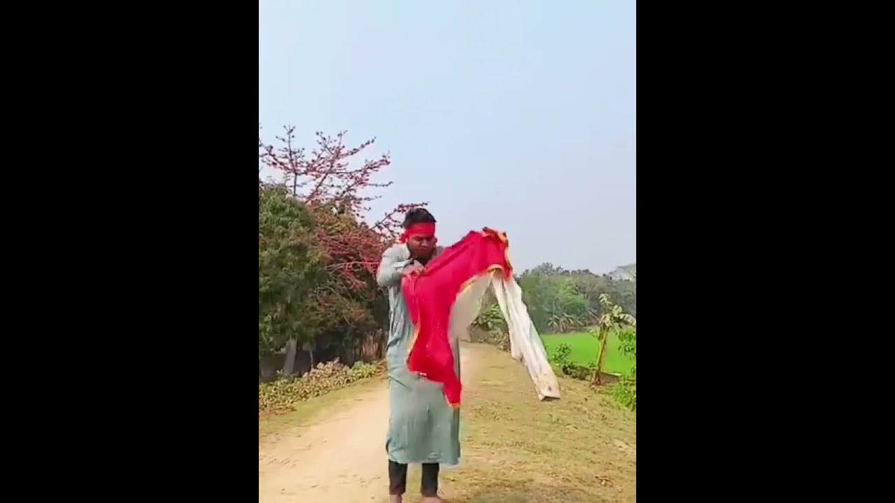 महिला ने लड़कों को क्या दिखाया?🙀😝😝ষ#vairalvideo #foryou #ternding #indianarmy  #foryou #automobile