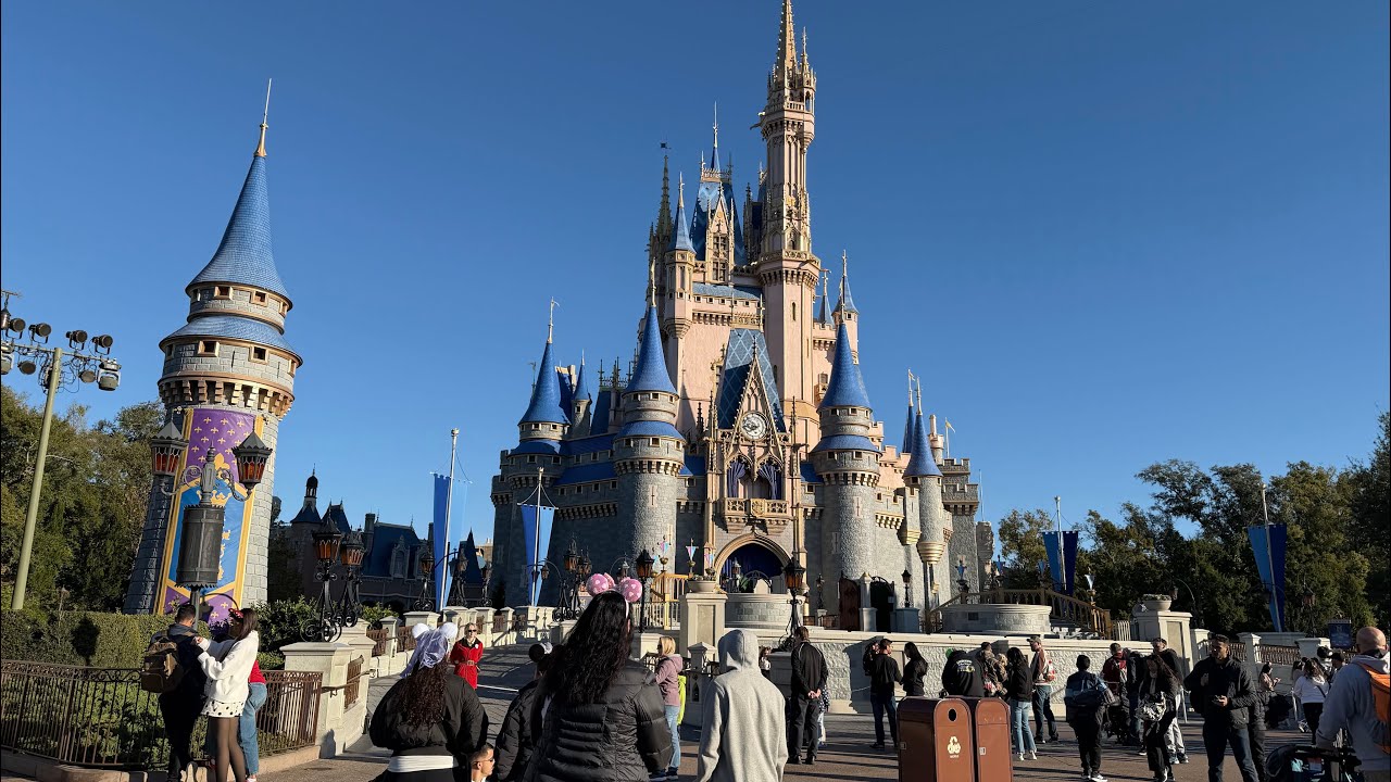 Walt Disney world tomorrow land speedway