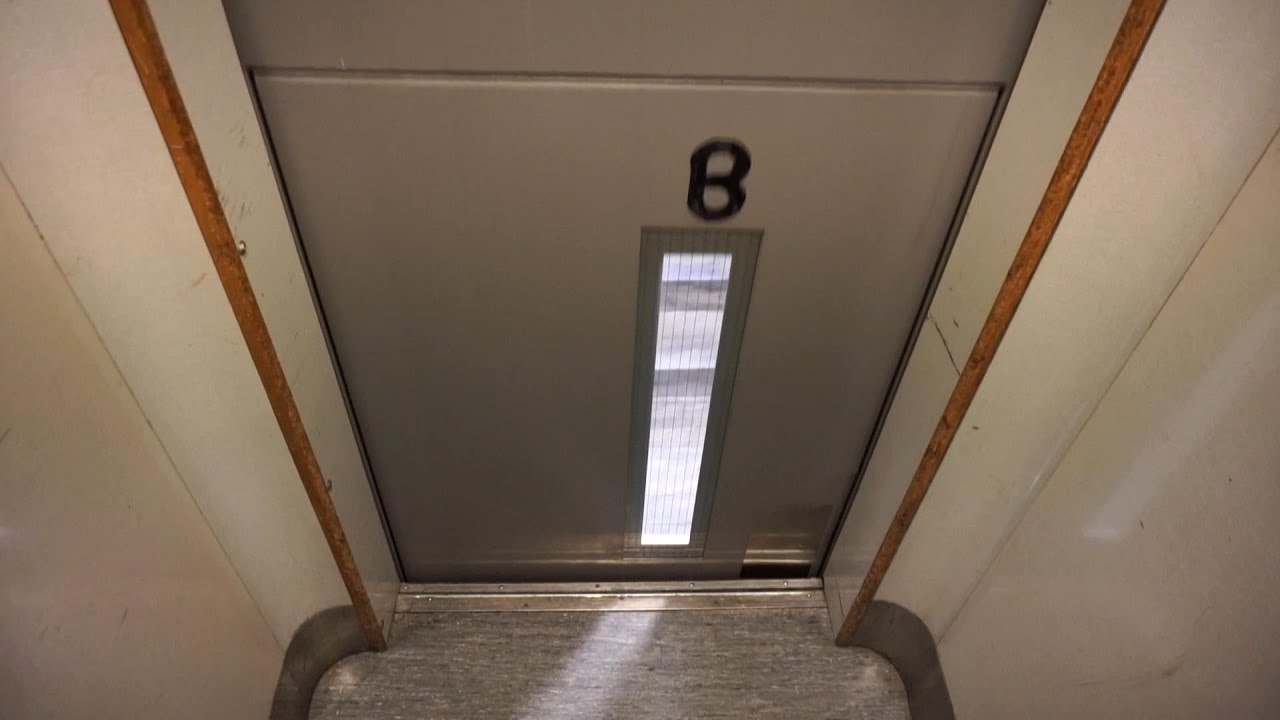 Machine Room Tour! original 1959 ASEA traction elevator @ Drottninggatan 51, Norrköping, Sweden