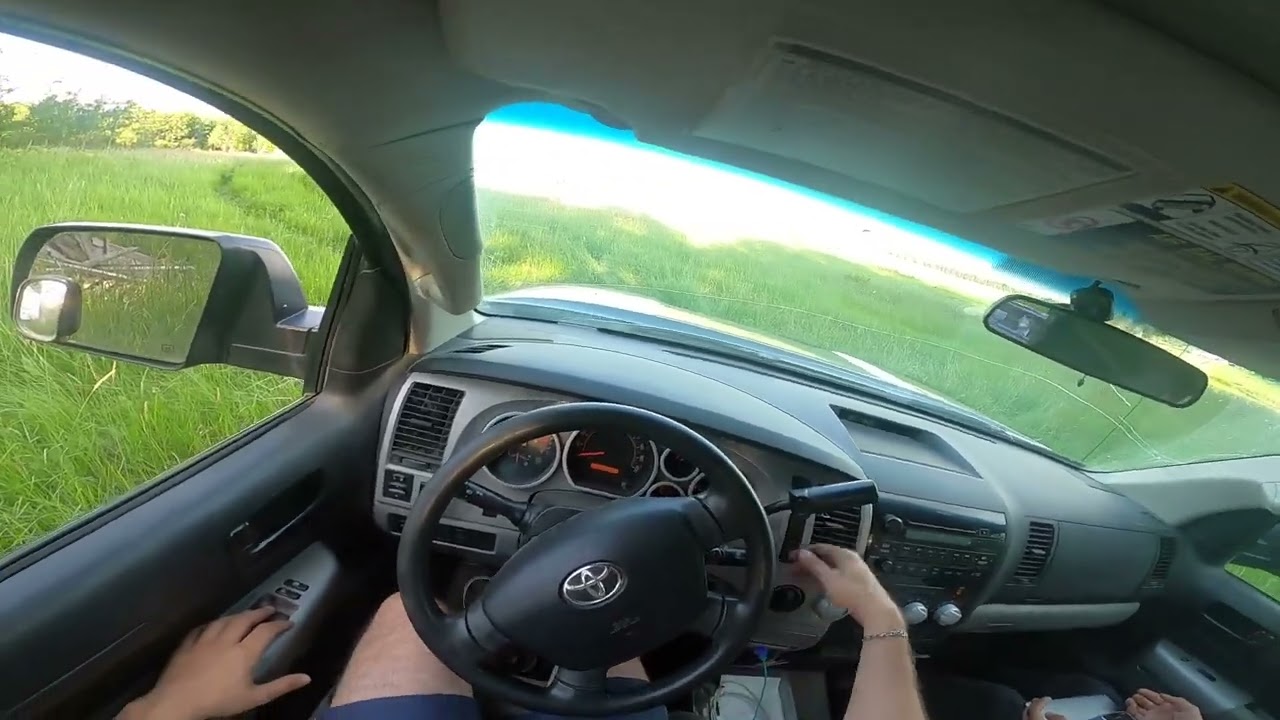 2007 Toyota Tundra w/ 500,000km country road/off-road POV