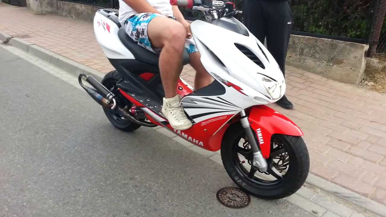 Yamaha Aerox 4race White/Red Stage6 Racing MK2 + Yasuni c16 + Malossi Overange.itd. Lekko z gazem..
