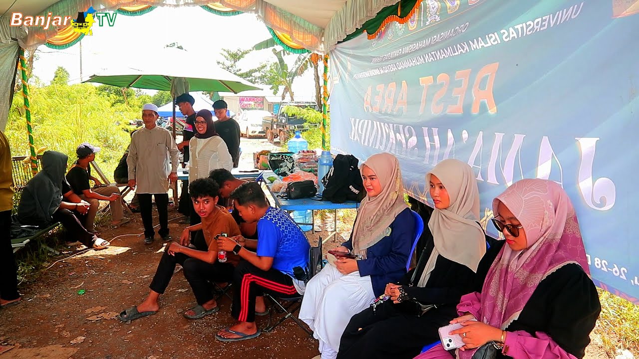 UNISKA MAB BAGIKAN MAKANAN DAN BUKA BENGKEL GRATIS UNTUK JAMAAH SEKUMPUL