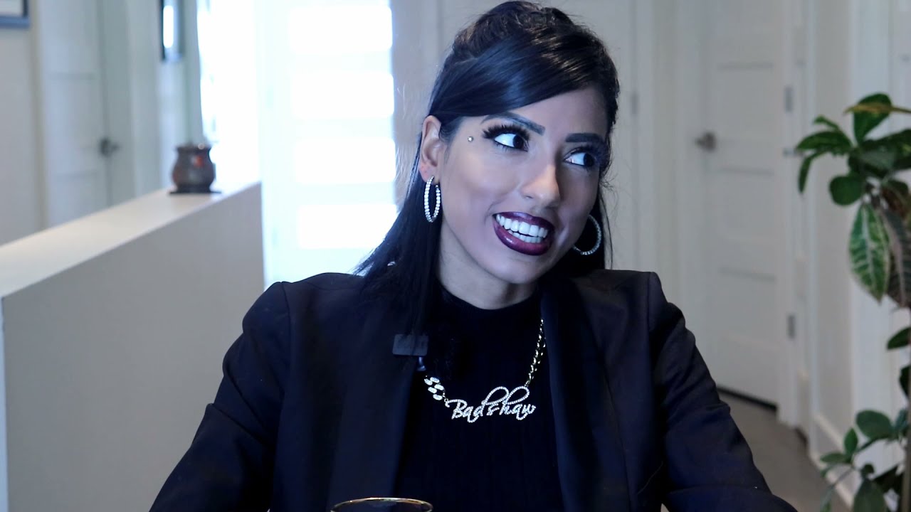 Aneesa Badshaw In The 514OnlineMix Crib