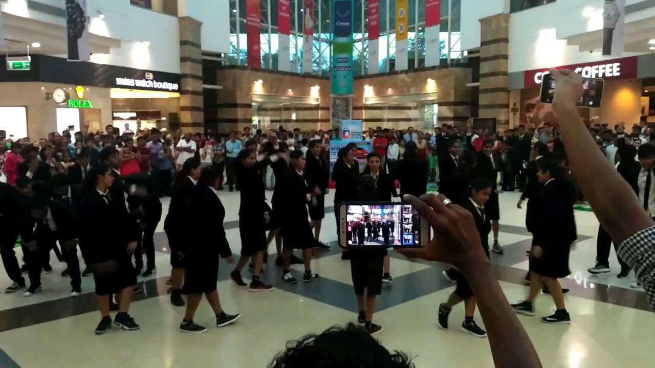 Flashmob by the GPS students !