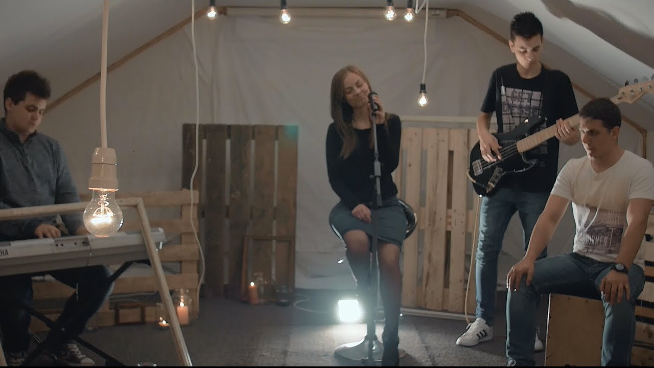 Lacko Dajana -Ježiš je viac než dosť cover ( Hillsong - Christ is enough )