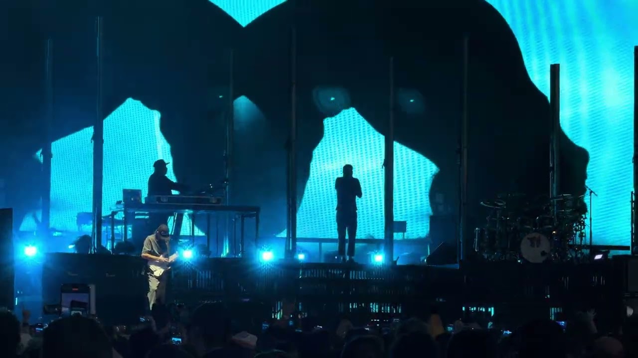 Deftones (2025-09-03, Rogers Stadium, Toronto, ON) [4K HDR]