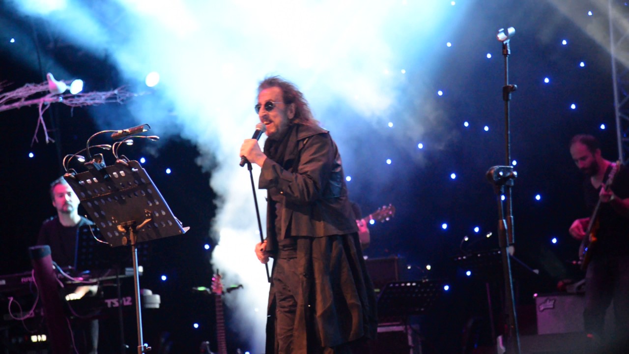 İlhan İrem -- Konuşamıyorum / Bursa Festivali 2016 Live